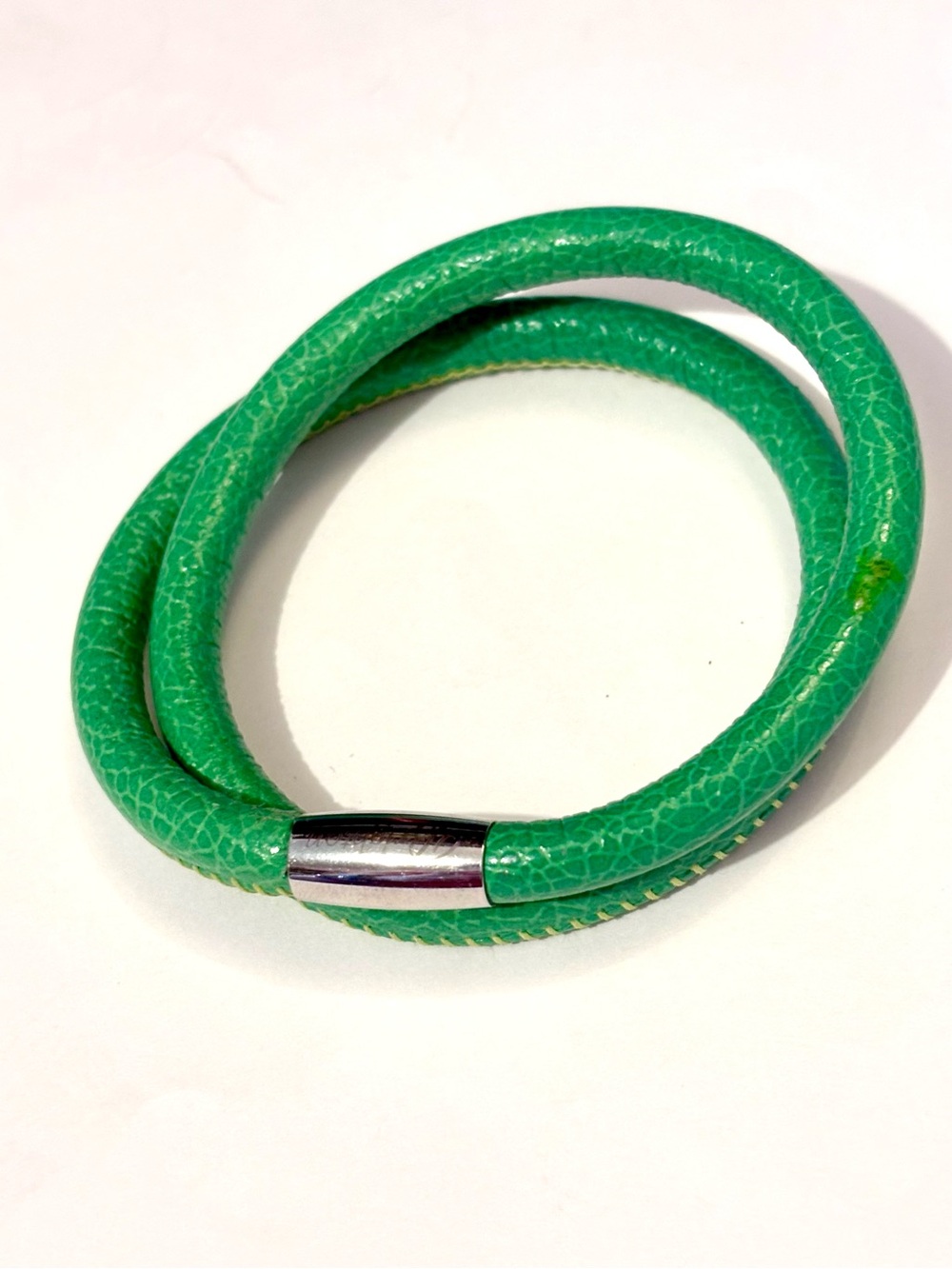 🆕 Brighton Double Woodstock bracelet Bright green leather Holds beads